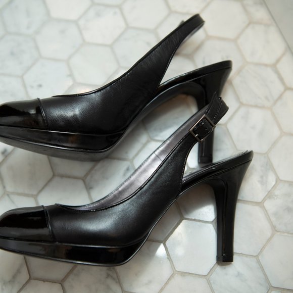 Black leather slingback heels - Picture 2 of 8